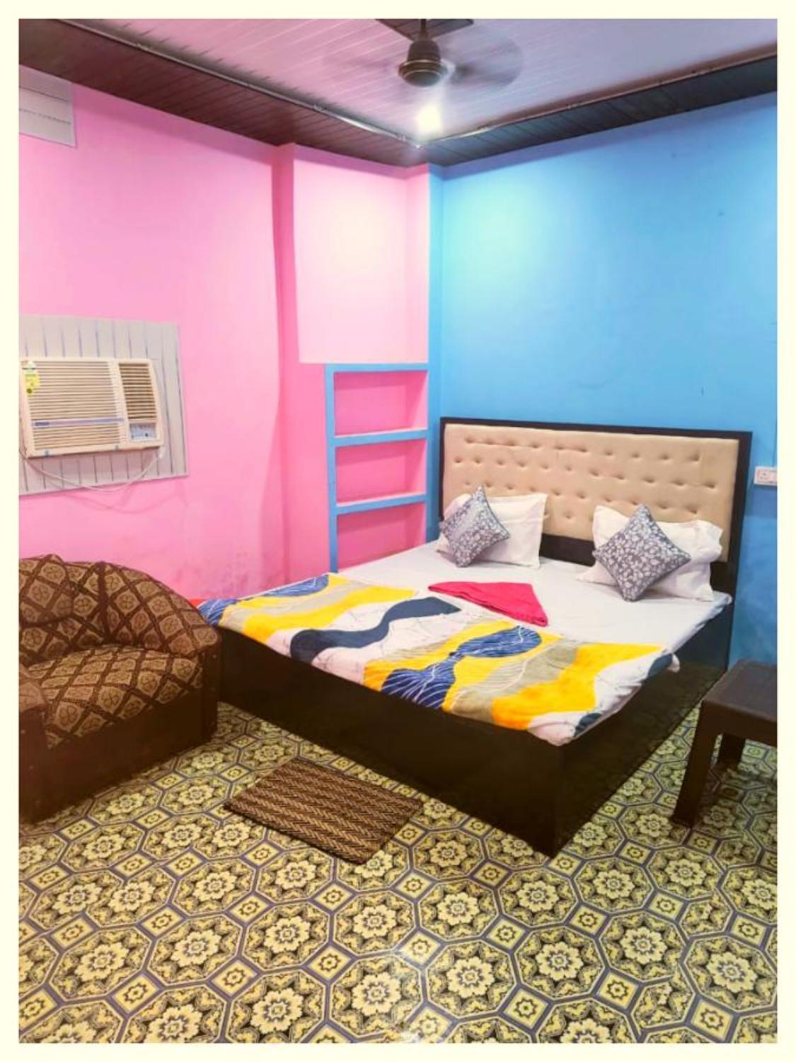 The Rainbo Premium Residency Near Kashi Vishwanath Temple - Assi Ghat &ganga River - Fully Air Conditioning - Free Wi-fi & Service - Premium * Varanasi