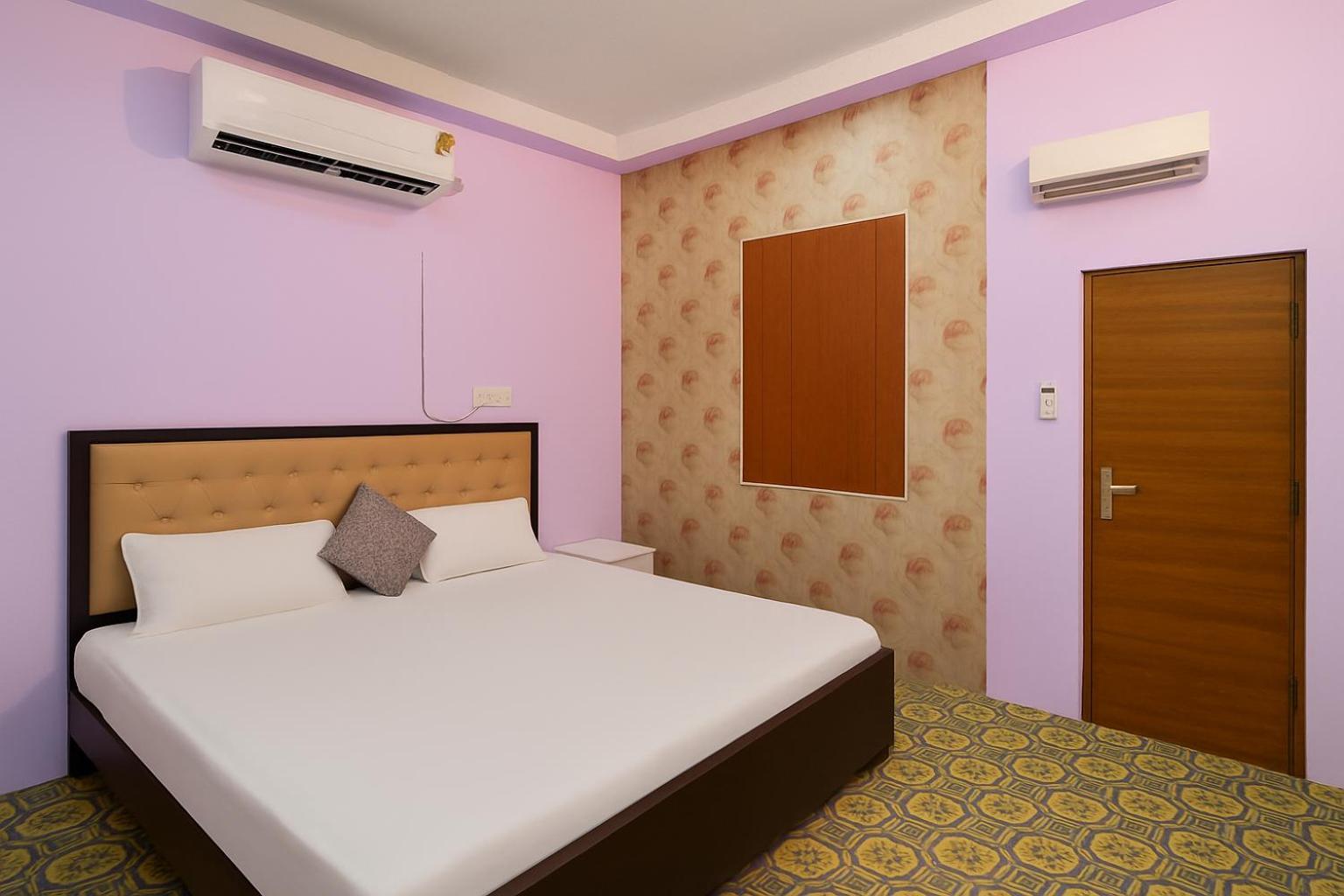The Rainbo Premium Residency Near Kashi Vishwanath Temple - Assi Ghat &ganga River - Fully Air Conditioning - Free Wi-fi & Service - Premium